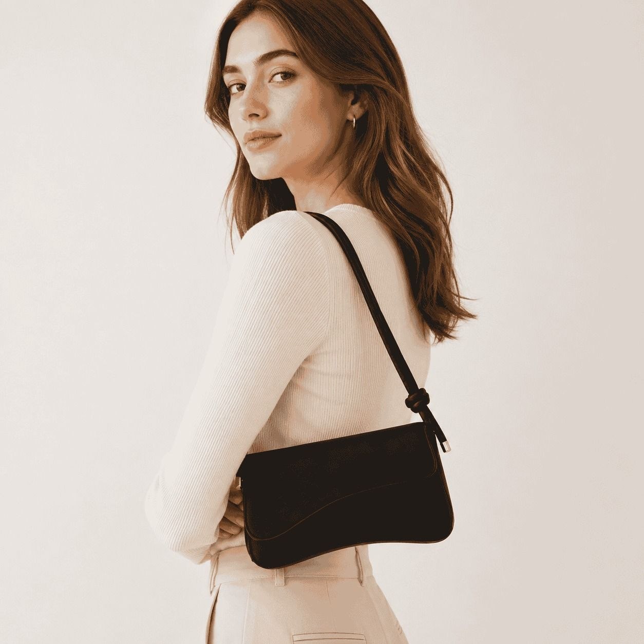 Wave Flap Shoulder Bag Black 2